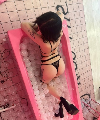 Анкета проститутки Кира - город Диринг, 26 лет, №9333